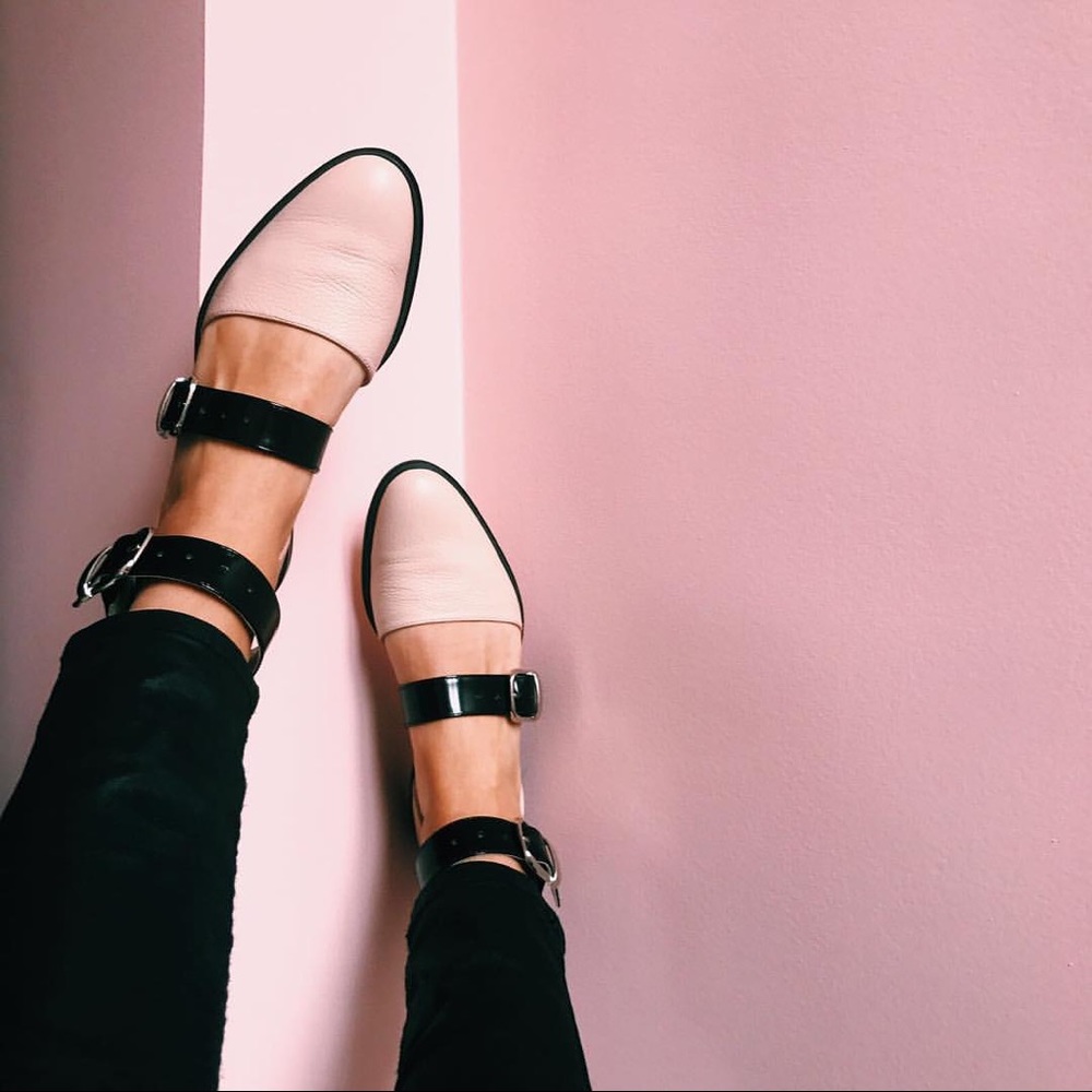 ✅SOLD!🖤INCH2: FLAT SOLE NUDE SANDALS! - Picture 5 of 8